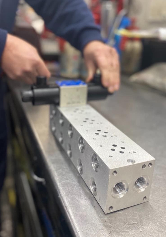 Horsham custom engineering - valve assembly